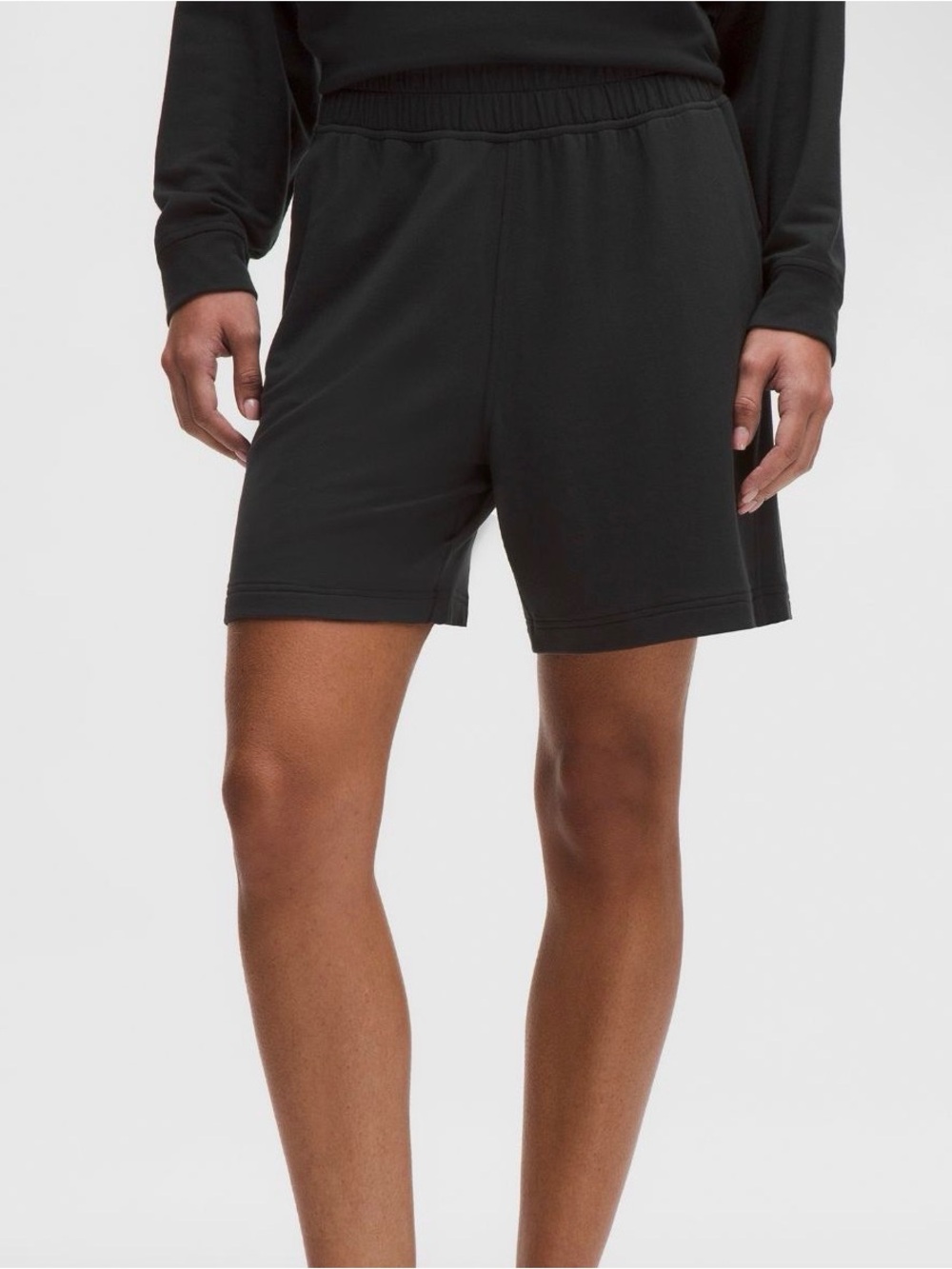 lululemon Be Calm Mid-Rise Bermuda Short in Black